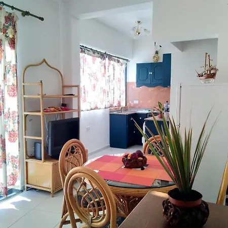 Stelle Marine Court Apartment *