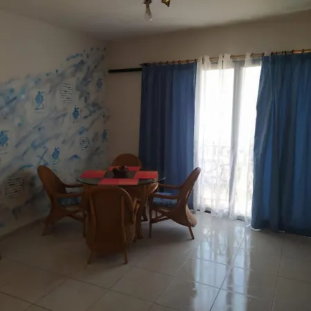 Stelle Marine Court *