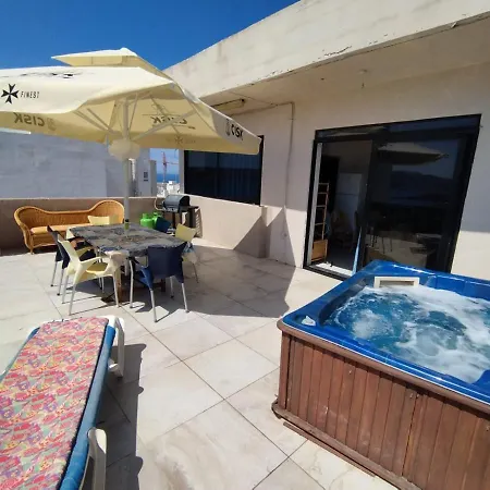 Stelle Marine Court *